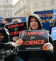 La science est-elle en train de devenir un sport de combat ?