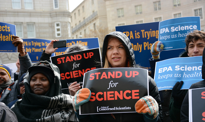 La science est-elle en train de devenir un sport de combat ?