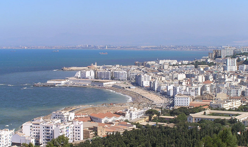 Explorer le Maghreb : les défis d'une région en mouvement