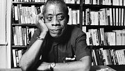 James Baldwin sur la sc�ne contre le racisme