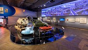 Faire rentrer la voiture au musée : fétichisme ou post-modernisme ? 