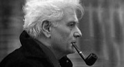 L'hospitalit trangement familire de Jacques Derrida